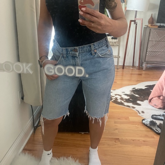 Vintage Levi Bermuda shorts Women’s Size 6/8 - Picture 6 of 8